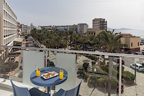 Aquarium View Hotel